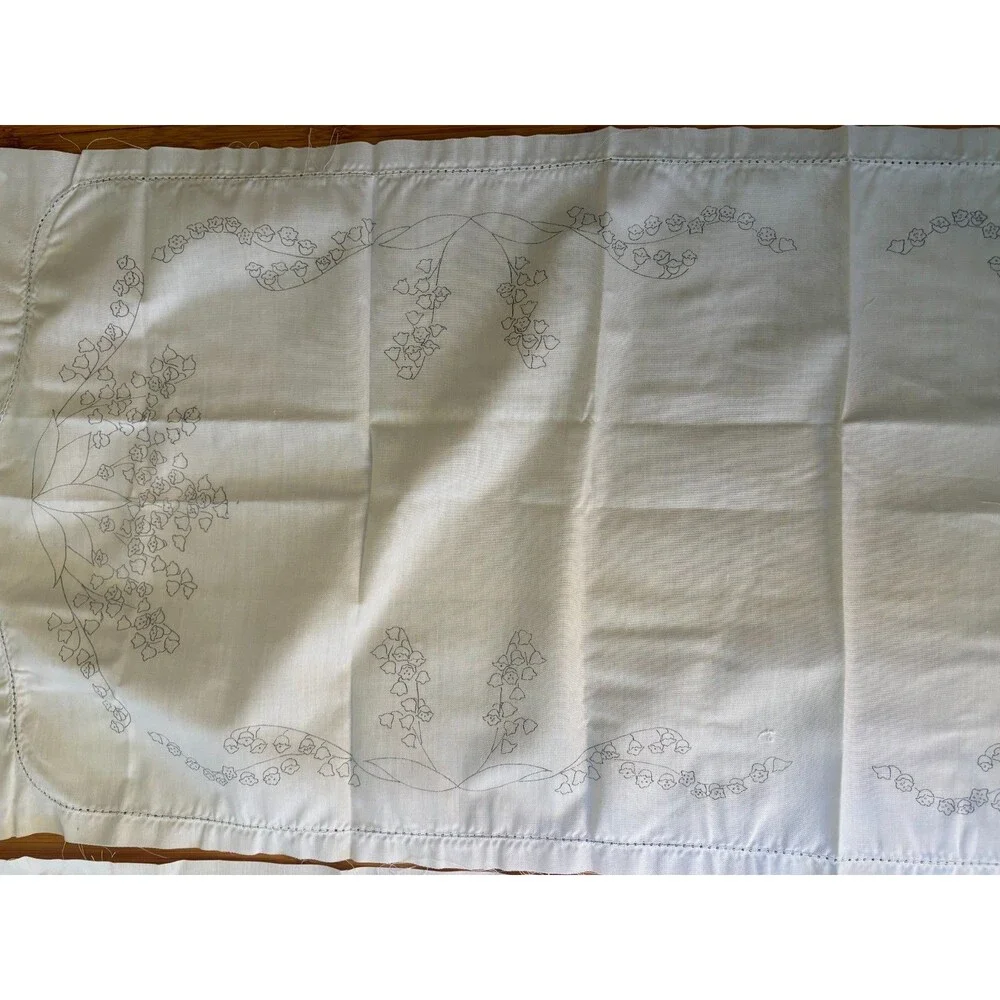 Vintage Herrschners Embroidered Table Runner Set 2 Lilies Bird Nest 17x42